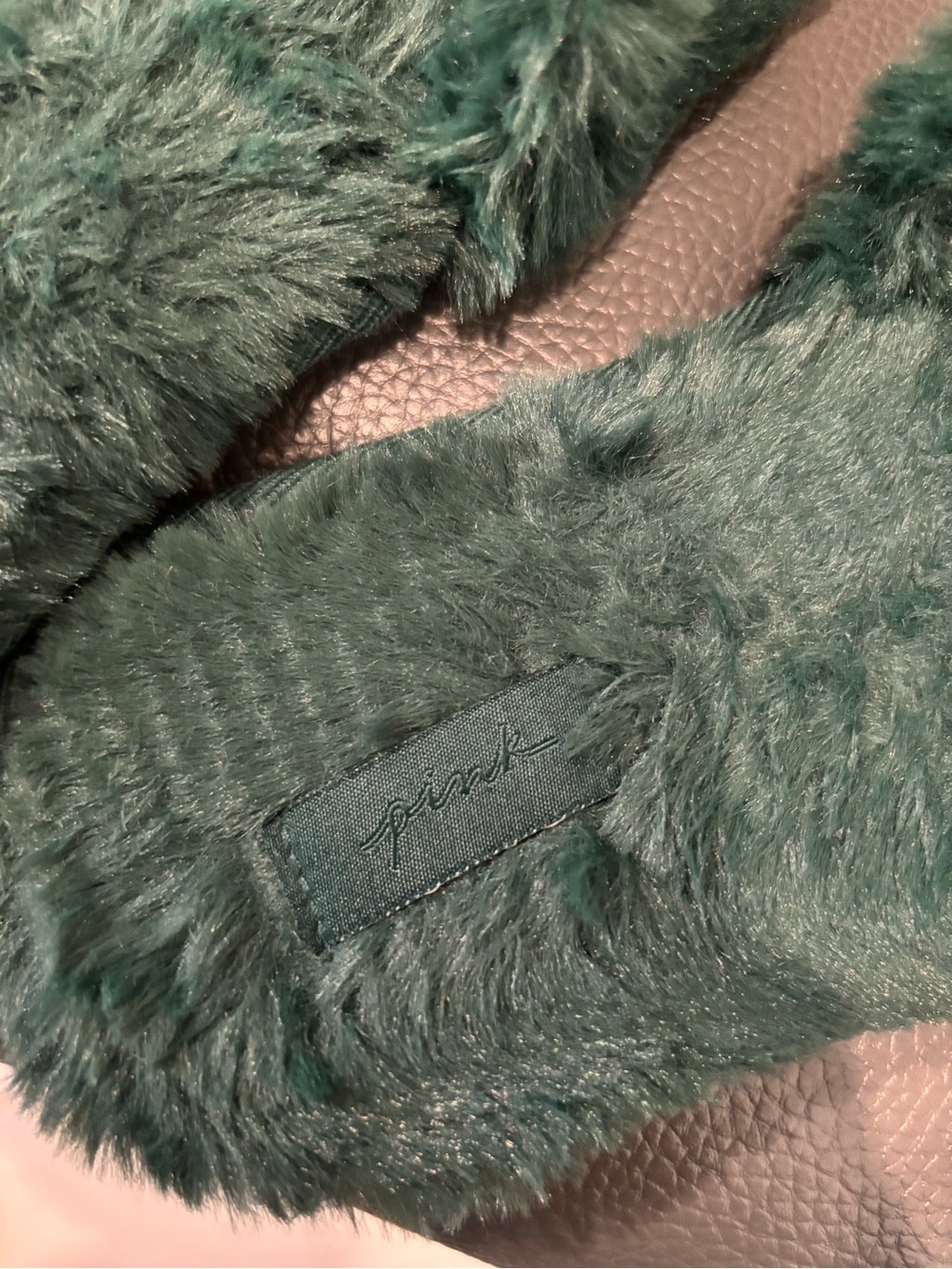 Victoria’s Secret Pink Plush Faux Fur Slide Slippers - Dark Green - Picture 6 of 6